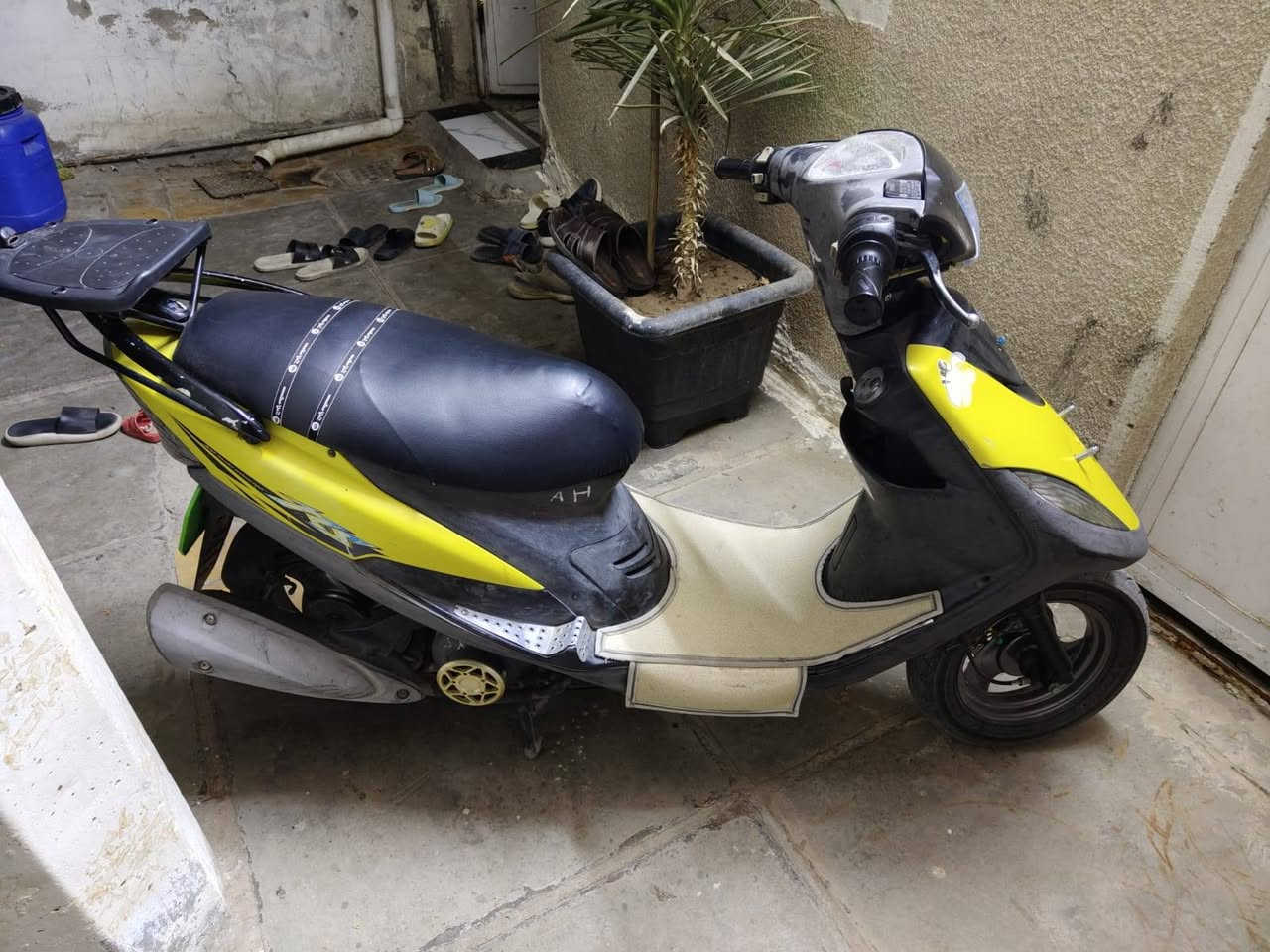 السلام عليكم من رخصه ادمن الكروب دراجة ماكس عدله 120  رمبه  الدراجه فول نضافه كهربائيات كامله مكينه مكفوله تشغيلتها نكره سلف  للتواصل واتس  اول اتصال ***********
