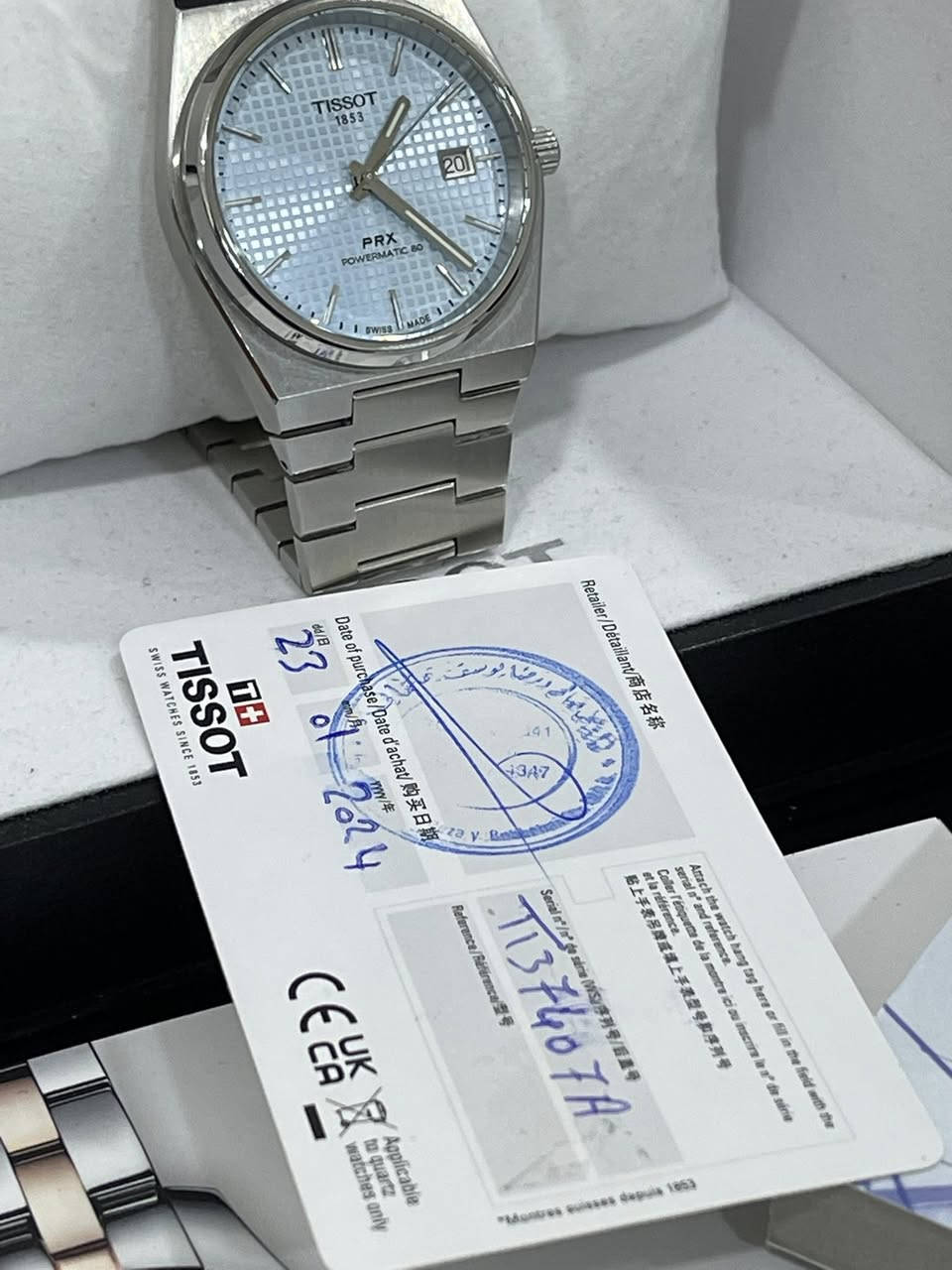 للبيع – Tissot PRX Powermatic 80 – موديل 2023 – كامل المرفقات ✅

📍 الساعة: Tissot PRX Powermatic 80
📅 السنة: 2023
⚙️ الحركة: أوتوماتيك سويسري – مخزون طاقة 80 ساعة
📏 الحجم: 40 ملم
🎨 اللون: أزرق ثلجي (Ice Blue) – نقش وافل
💧 مقاومة الماء: 100 متر
🔩 السوار: ستيل كامل – مشبك فراشي – خاصية التبديل السريع

المرفقات:
✅ العلبة الأصلية
✅ الضمان والوثائق
✅ كامل التجهيزات (Full Set)

الحالة: ممتازة – جاهزة للاستخدام اليومي.

💰 السعر: (750$)
📍 الموقع: (البصرة - متوفر توصيل كافة المحافظات )

للتواصل: (***********)

#Tissot #PRX #Powermatic80 #ساعات_سويسرية #ساعات_رجالية #للبيع #FullSet

