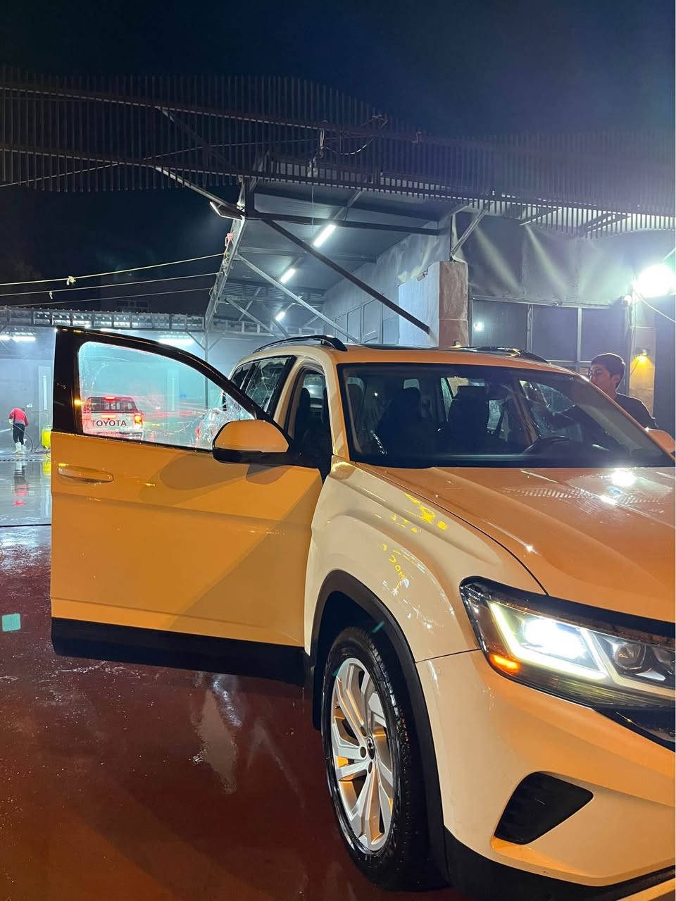 ڤۆلکسواگن ئەتلەس مۆدێل ٢٠٢١ بۆ فرۆشتن مواسەفەت se ٦پستن فول فول 
٤٩ هەزار مایل ڕۆیشتووە
دەبل ئەکسل و ٤ مۆدی لێخورین و گوشن vip و پانۆرامە 
چاملغی پشتەوەی سایەقی و بستێک دەرگای پشت سایەق بۆیاخە
*********** سوران, أربيل
