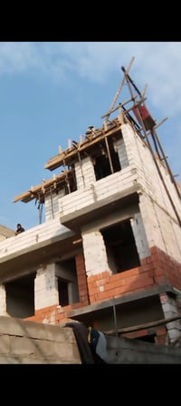 خلفة نجار مع سكن بغداد الشعلة إلي يحتاجنا برسم الخدمة 07716953204