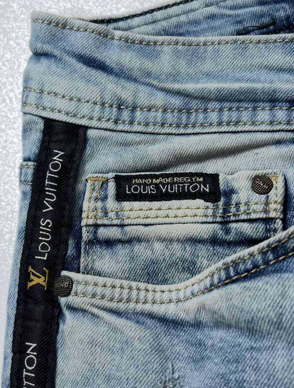 شورت نوادر ماركة لويس فيتون
ليكرا نضافه 💯
قياس 32
حجز خاص
تابع كل ماهو جديد ومميز ونادر
توصيل موجود 🚚


**إذا كنت صاحب هذا الإعلان وتريد حذفه لأي سبب، رجاءا أرسل رسالة إلى الدعم الفني**