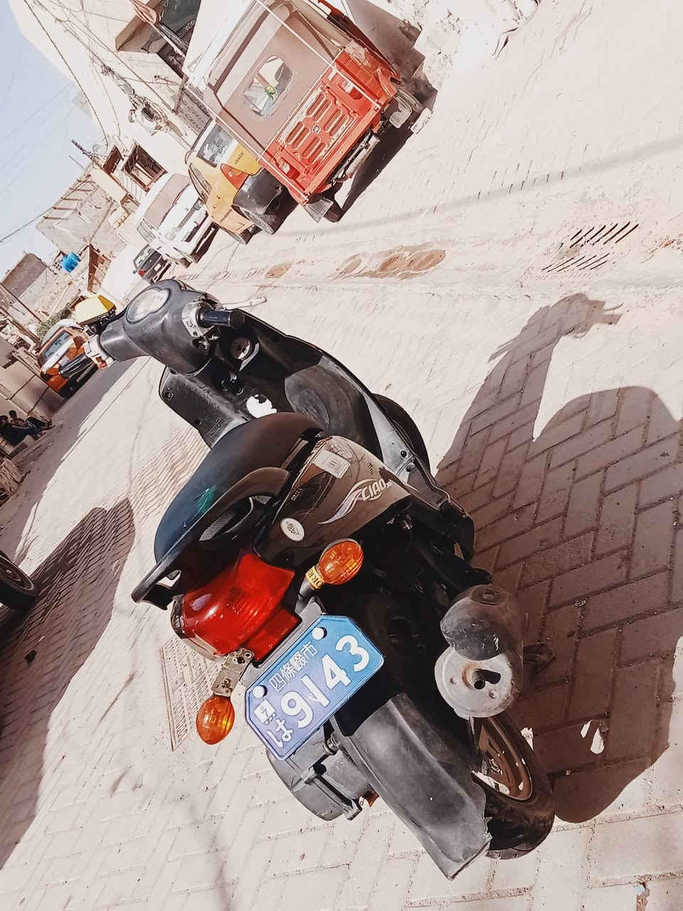 سلام عليكم 
دراجة فلة للبيع 
نضيفة مكينة ما مفتوحة 
سبع قصور 
السعر ب 750 
***********
