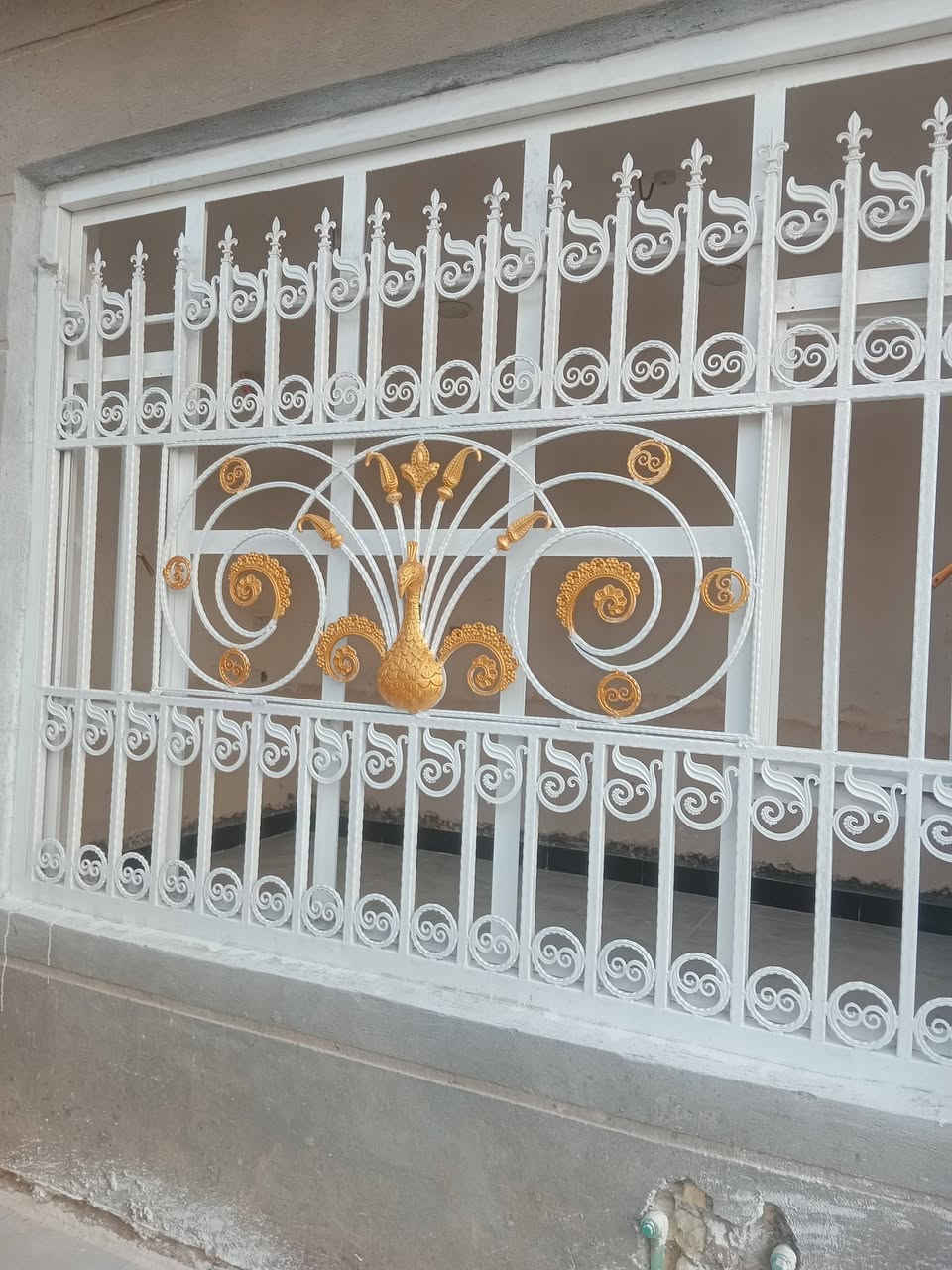 السلام عليكم
صبغ وتنضيف الشبابيك والابوب باسعار مناسبة 
***********
***********
