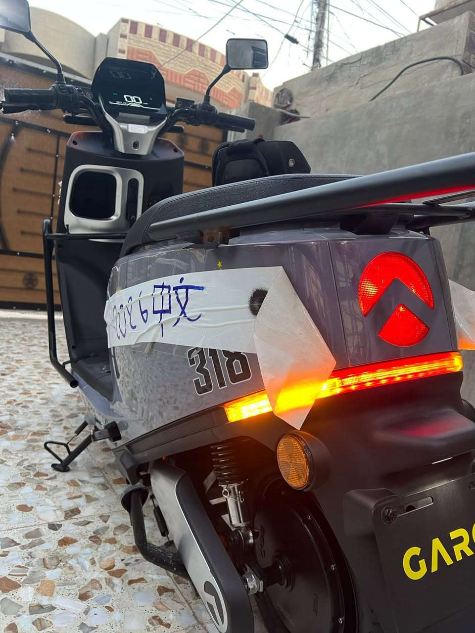 سلام عليكم
دراجه شحن نوع كارو 🛵🔥

دراجه معروفه قوية 🔥

سرعه 90 حقيقي 🔥. جديده صارله شهرين .

السعر 950 وبيه مجال بسيط

مكاني بغداد الزعفرانية ‭ 

٠٧٧٤ ٩٦٧ ٤٧٥٠‬
