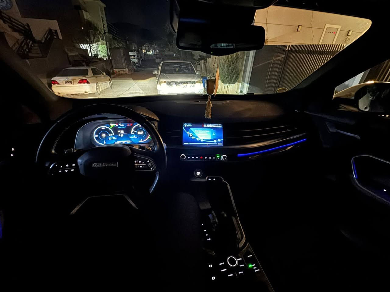 هەڤاڵ H6                                                      ‌    مۆدێل 2019                                                  ‌    فول فول مواصفات 180 هەزار ڕۆشتووە                                         بێ بۆیاخ و بێ سارد                                                     ‌  شوێن سلێمانی                                          ‌   بۆزانینی نرخ پەیوەندی بکەن                      *********** السليمانية, العراق
