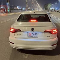 فولكس واكن جيتا 2019 ضربته بس بنيد   السعر 130 ورقه 07727524555