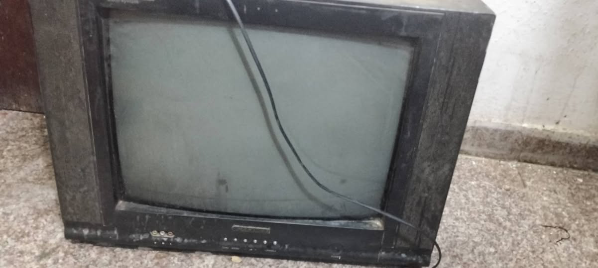 كاونتر توصا نظيف متر ونص وتخم عشرمقاعد نظيف حدا وشاشه 32 بلا نت ماليزي الأصلي موصيني مع ريمونته الأصلي شغال فول اخوجديد وثلاحه كونكرد لبناني الأصلي شغاله وتلفزيون قديم نظيف وشغال مع ريمونته للبيع مكان الحرية الأسعار مناسبة  وطباخ 4 عيون نظيف جدا وشغال مع فرنه    للبيع واسعارمناسبه مكان الحريه


**إذا كنت صاحب هذا الإعلان وتريد حذفه لأي سبب، رجاءا أرسل رسالة إلى الدعم الفني**