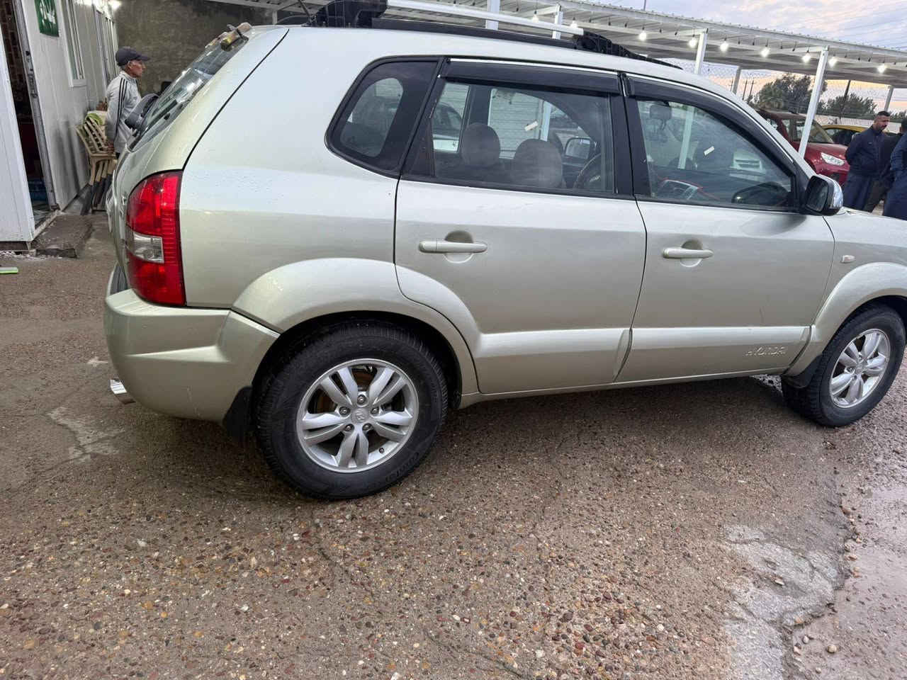 السلام عليكم توسان موديل ٩ رقم بغداد بسمنا سياره جاهزه وحلوه 
مكينه اربعه سلندر مصبوغه عام الجماليه فقط تبريد وصبغ بدون دواخل موجوده صور قبل صبغ السعر اتصل على الرقم وتدلل مكان سياره بابل مشروع المسيب الاستفسار ***********
