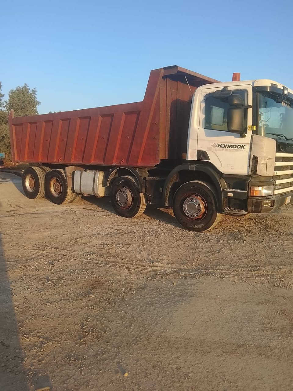 سلام عليكم سيارة البيع سكانيه عكرب بومه موديل 99مجموعه خفيفة سيارة جاهزه العمل بس بيه فطر بشاصي رقم الجوال ***********
