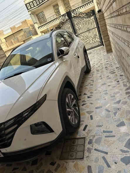 السلام عليكم 
توسان 2020 شكل الجديد ماشيه 50 الف حقيقي مكفوله من الصبغ والبارد وتكحيل بيه كم حالوبه 

بصمه محرك 2000 حساس خلفي كامره شاشه 
بردات جانبيه 

السعر 188 ورقه مكان بغداد السيديه 
*********** 

السياره رقم اربيل باسمي تحويل مباشر
