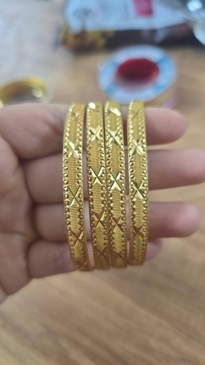 بتوت ذهب بنغالي انطيج بي ضمان فحص يجي الطلب مالتج تفحصي تجيبين كاسه قاصر فلاش عطر وتنكعيهن اذا اتاثر ولو ١ بالميه لا تاخذيهن ودينار واحد لا تنطين  
السعر ٢٥ توصيل ٣ 
الحجز على خاص


**إذا كنت صاحب هذا الإعلان وتريد حذفه لأي سبب، رجاءا أرسل رسالة إلى الدعم الفني**