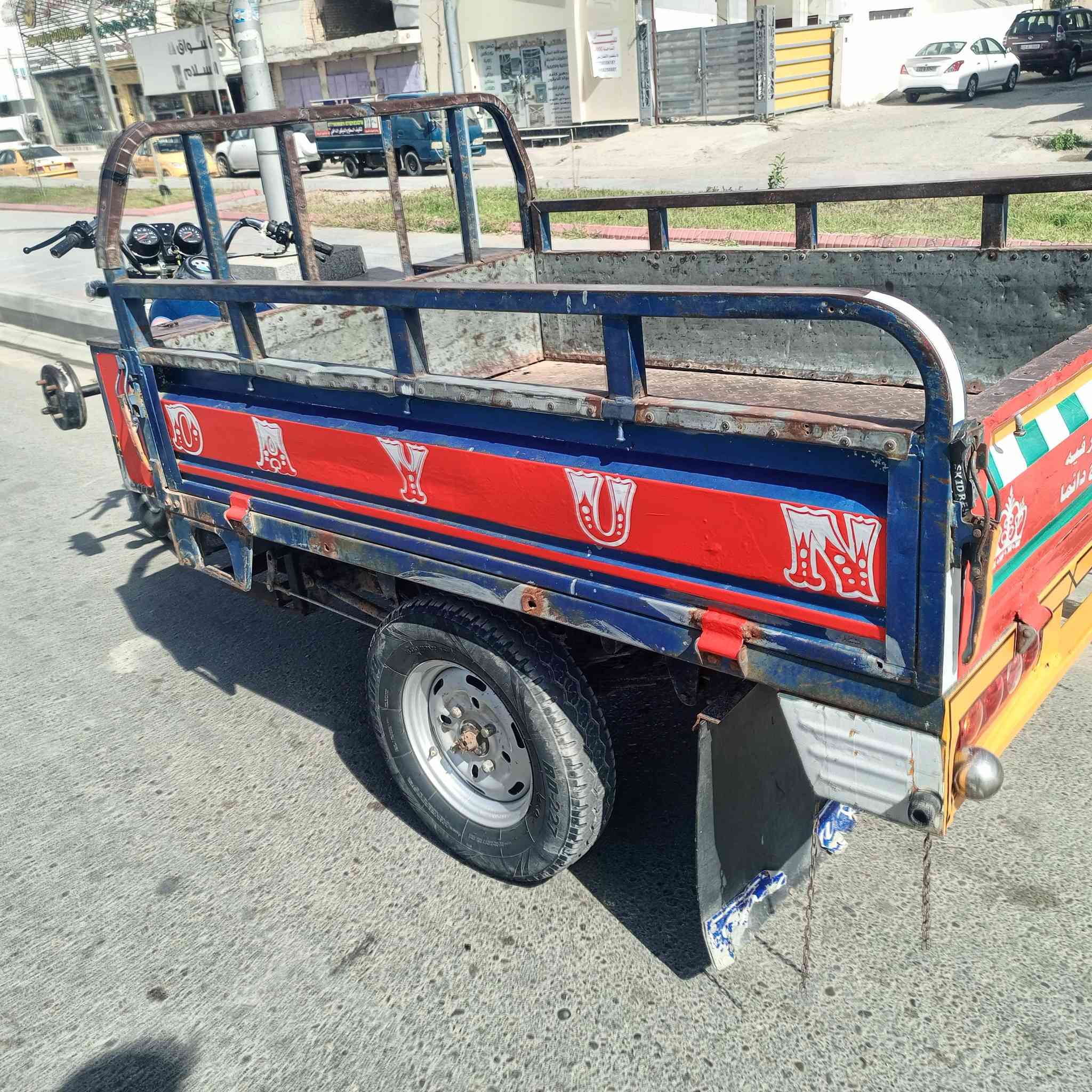 سلام عليكم ستوته مديل 2014 دراجه حلوه ولا كص ولا لحيم معروضه مليون 400 بيه مجال وراق دراجه ***********
