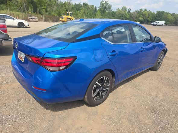 السلام عليكم ورحمة الله وبركاته 
سنترا مديل 2025 
حاليا في ورشة التصليح 
سعر مناسب 
لاستفسار /***********
