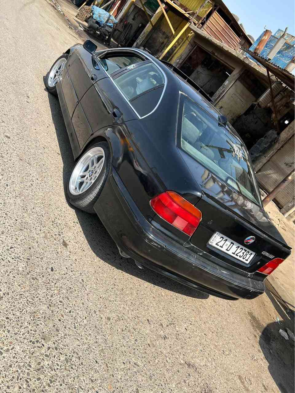للبيع bmw بومه حجم 528 أو محرك 528 كير تماتيك أو عادي موديل 97 سياره نضيف كير محرك بل شرط 4تايرات جديد محرك جديد لايت زينون رقم سليمانية جديد بسمي شرط تحويل سعر 67 اوبيه مجال مكاني طوز خورماتو أو هاي رقمي *********** طوز, صلاح الدين
