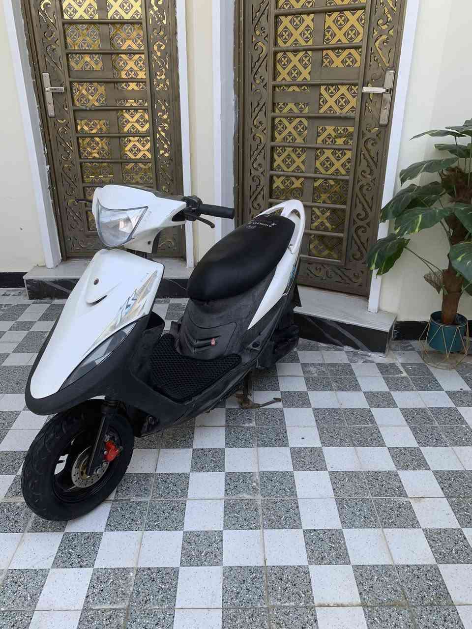 ماكس عدله ختم واحد كله مختمه الكفرات والحواضن وليت مكينه كفاله عامه مامفتوحه ولا ملعوب بيه شررط الفحص سلف هندر شاير كليو متر شغال بانزين شغال مكينه نشطه لا صوت لا تبخير لا نضوح دهن كفاله عامه من مل النواحي وكله وجاهزه ماكو اي نقص وبعد انضف من صوره ستعمال قليل ع ايدي السعر 900
الرقم
***********
