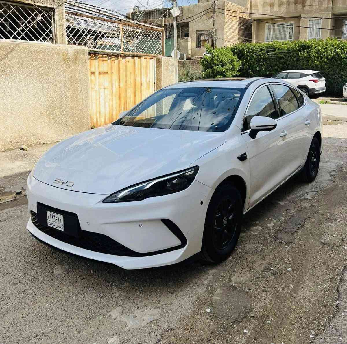 5 ال BYD SAEL
سيارة بي واي دي 2025

فول مواصفات 

فتحه سقف 

كامرات 13 كامره 

‏BYD sael 05 2025 

اليكم المواصفات

انتبه السياره : هايبرد & بانزين & كهرباء يعني التفويله الوحده بانزين 🔥🔥تمشيك 2200 كيلو

65كيلو شحن 🔥🔥

موديل 2025

حساسات 

حجم المحرك 1.5

شاشه اصليه 

كامره خلفيه

هند بريك كهرباء

دشبول شاشه ديجيتال

اوتو هولد

مفتاح التشغيل بصمه

تشغيل عن بعد تحكمات مقود

اوامر صوتيه

منفذ طاقهس

منافذ شحن

مقول جلد حياكه

دخول ذكي

3 وضعيات قيادة

اشاير بل مري

تتسع المقصورة ل 5 ركاب

المقاعد جلد رياضي

لد امامي LED

‏LED بك لايت

قطعتين تبريد 

مثبت سرعة

حجم الاطار 16

مانع تزحلق

شاحنه خلفية

كير ماوس

البطاريه ليثيوم الاقوى والاطول عمرا في عالم الهايبرد ملاحضه: جميع العده مالته موجوده المن

والكيبل الشاحن

والمثلث

السعر 120 

مكان سيارة بغداد 

رقم تلفون ***********
