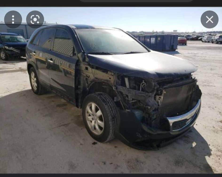 كيا سورنتو موديل 2016
وارد امريكي ضربتها جاملغ امامي وبنيد بدون دواخل ومرفقه صورة الحادث بالمنشور
بيها ضربه بسيطه بالجاملغ الخلفي وموجوده صورة الضربه
محرك 2400 توربو
تدفئه بالكشنات
كفاله عامه عدا صور الضربه
هي 5 راكب بس تكدر تسويها 7 راكب لان بيها مكان مقاعد خلفيه
مكانها بغداد / حي الخضراء ***********
مشروع وطني بكل مكان تتحول وهي بأسمي شخصياً بغداد, العراق
