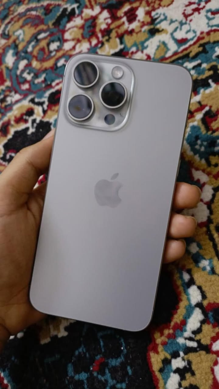 ايفون 15 برو ماكس بطاريه 84 مبدل فقط شاشه نضيف نضافته 100/100 مراوس ب 16 وانطيً فرق او ب 14 وتنطيني فرق او ابيعه ذاكره256


**إذا كنت صاحب هذا الإعلان وتريد حذفه لأي سبب، رجاءا أرسل رسالة إلى الدعم الفني**