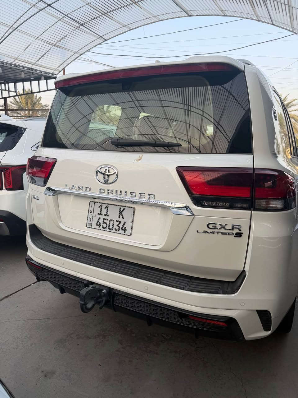 السلام عليكم عندي لاندكروز موديل 2025 ساز لمتد S ام الضمان بصمة تشغيل وفتحة سقف وايرباكات وتبريد كشن و5 كاميرات ورادار خلفي وامامي ونقطعة عمياء وجلد وكراسي كهرباء وشباك لد محرك 4000 تنفس طبيعي وباسمي السيارة ماشية 5 الاف مكفولة كفالة عامة السعر 82 الف دولار … للتصال *********** ابو لجين بغداد, العراق
