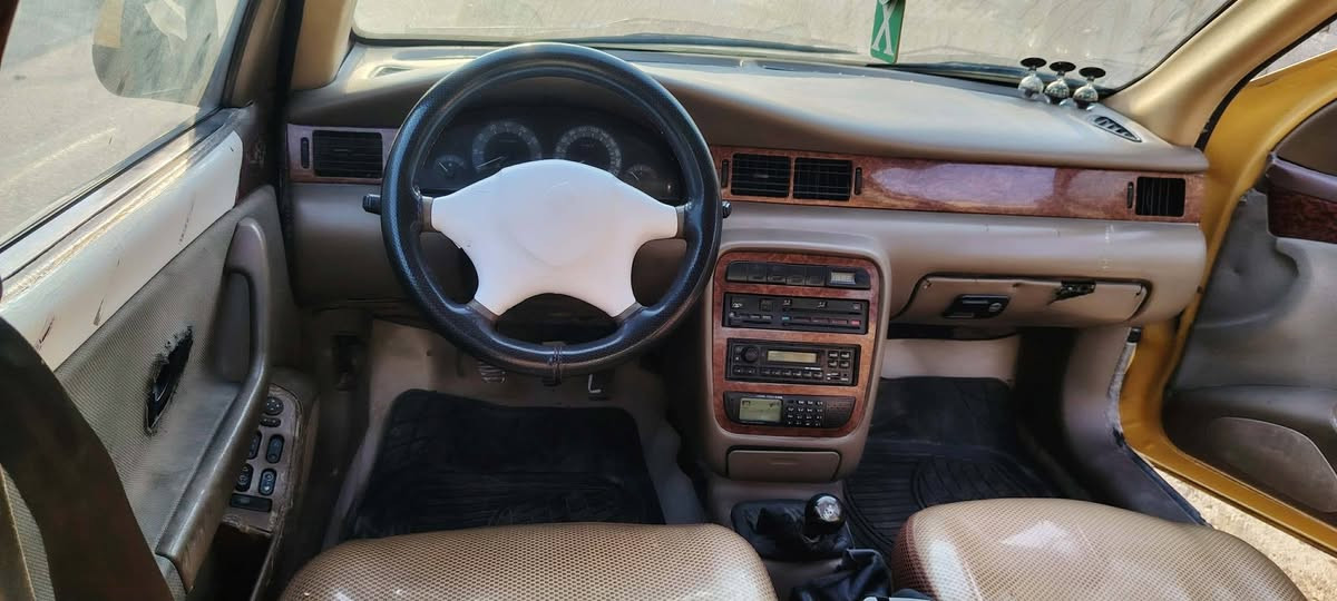 السلام عليكم سمند 2010 تكسي سياره جديده نعمه خير من الله السعر24 ورقه وبيها مجال***********
