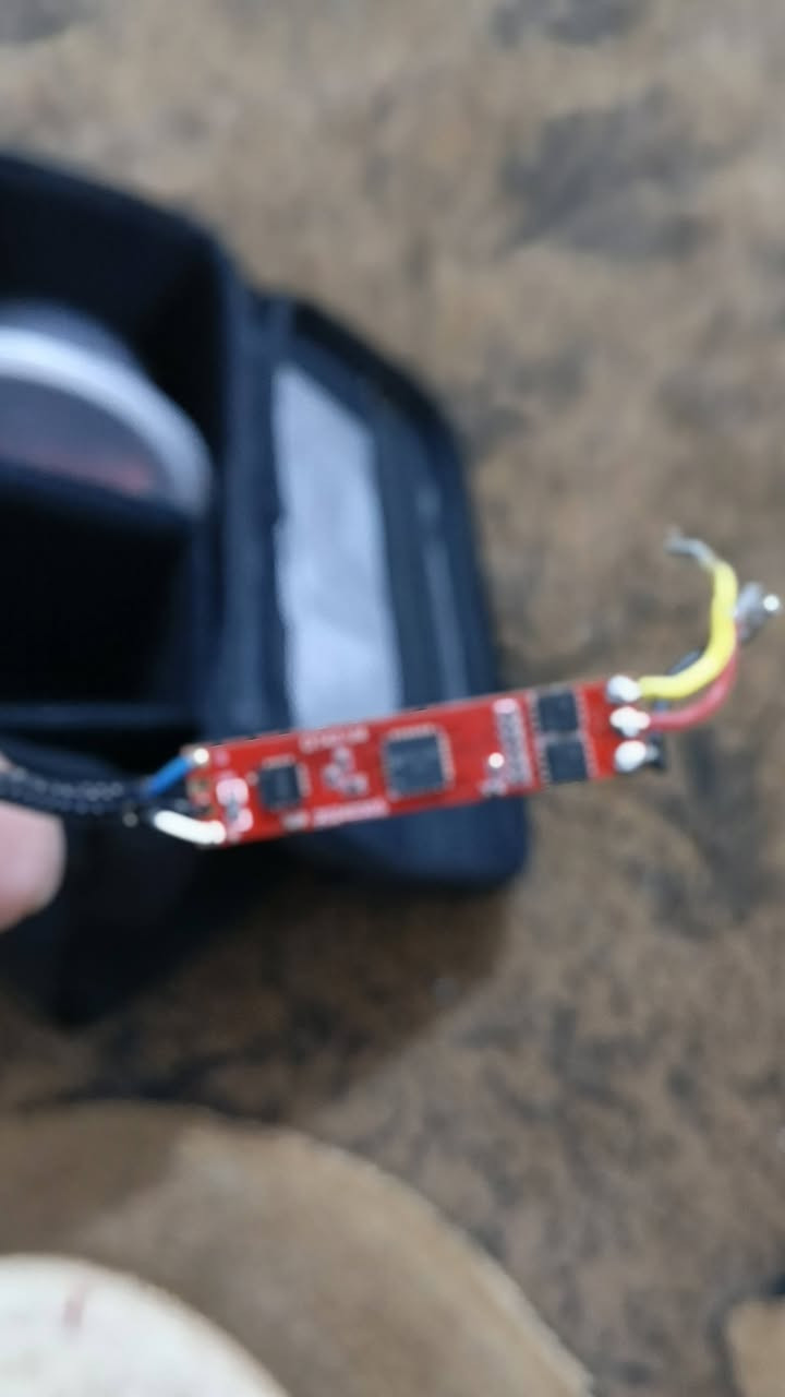 سلام عليكم طياره البيع ميسان عماره عوزه كارت مال محرك ***********
