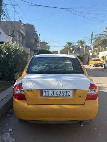 السلام عليكم
طيبه2015
كير مكينه كلج جديد فلاوين جديد
تخم نوزل حديدتهم بلك حساس جديد
ايسي جديد  قاعده فيت بم  جديد تخم لايت امامي خلفي جديد
 مسجل شاشه صدر نظيف بغداد باسمي
تبريد راديتر فقط كمبريسر شغال
والكسر شوفت عينك السعر قفل32.   
الاتصال ***********
