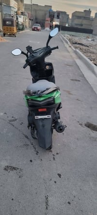 سكنس لد  للبيع  المكينه مكفوله  كهربائيات مكفوله شغاله سلف او هندر  ال...