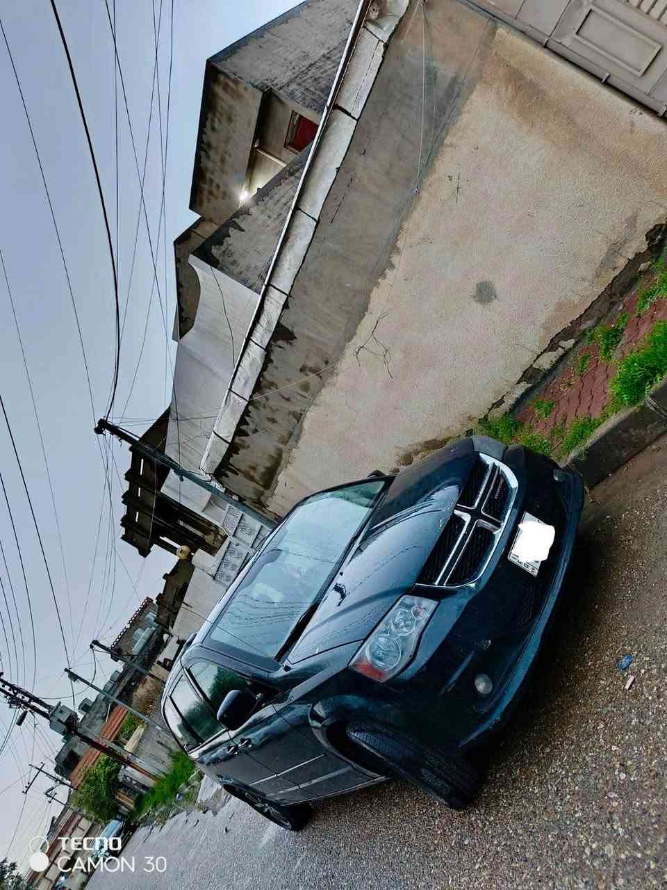 دوج كرفان 2013
مواصفات SXT
ابواب كهرباء 
صندوق كهربائي شفط 
كشنات سياحية 
سكليتر كهربائي يعني تصعد وتنزل 
تبريد مركزي 
ماشية 330 
كير محرك شرط 
ضررها خفيف 
بيها ربع قبغ صندوك صبغ 
وهلال جاملغ خلفي صبغ 
وشبرين مقدمه البونيد صبغ 
وبيه  مكانين بارد 
بدون دواخل بدون ايرباك شرط 
 رقمها سليمانية باأسمنا تحويل ثاني يوم 
رقم  هزه كلها جديده سنويتها لحد 2031 
سيارة جاهزه على اخر حبه بدون اي نقص 
مكاني كركوك 
***********
سعرها 135 وبي مجال بسيط كركوك, العراق
