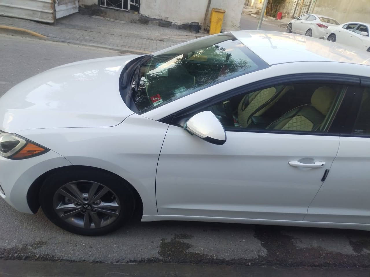 السلام عليكم الانترا 18 وارد أمريكي السياره نظيفه مال بيت حادث بصيط بس بيهه رشات من امريكا وبيهه تكشيرة بصيط بصره بسمي رقم جديد سنويه 31 حي المهندسين *********** مامتواجد عل نت شراي يخابر السعر 30 وبيهه مجال
