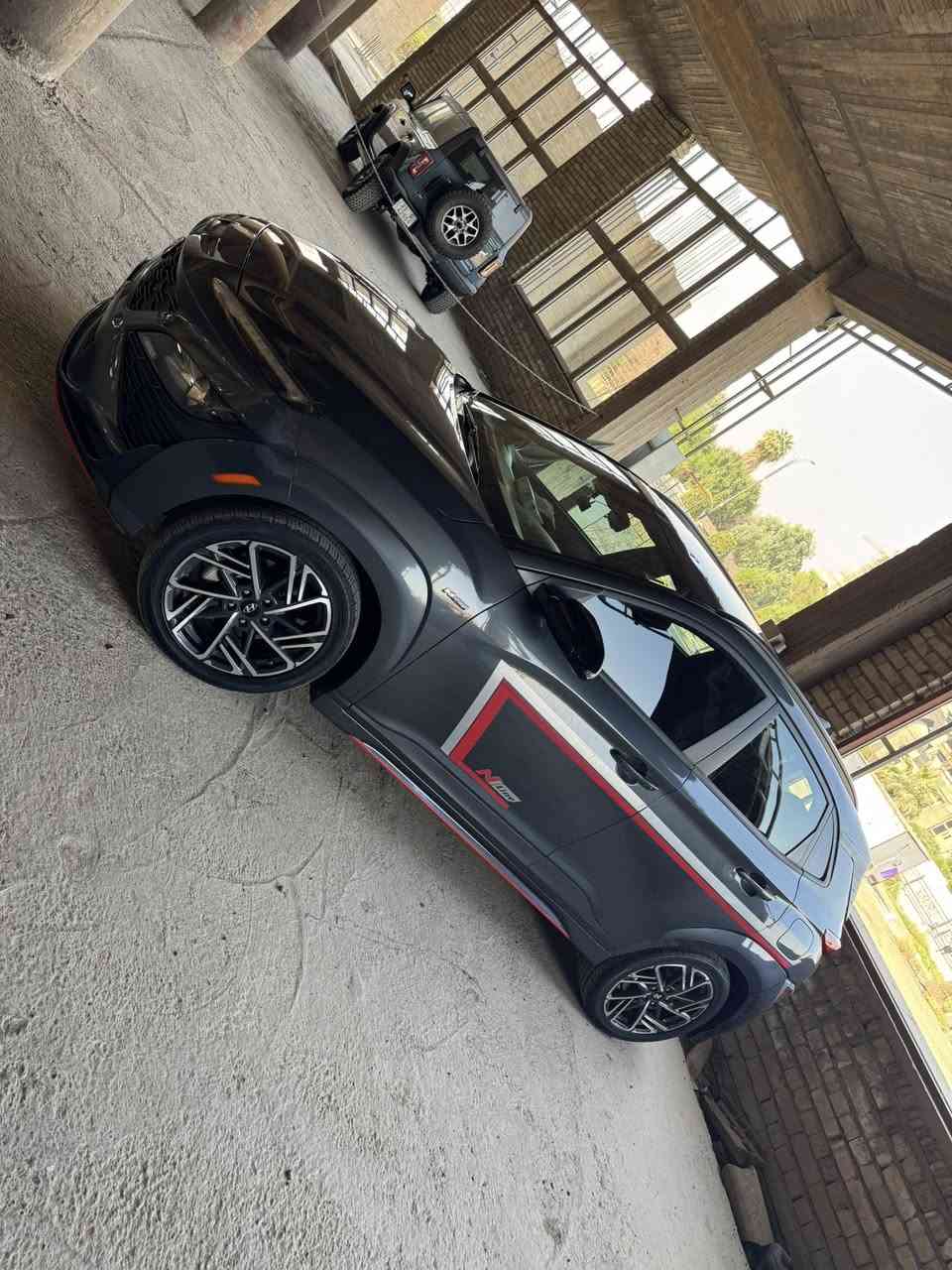 السلام عليكم كونا 2022حادثهه خلفي بدون ايرباك السياره n لاين بجم كبس رقم بغداد ب اسمي مواصفات بصمه شاشه دشبول ايباد تخم تاير جديد جواهه ماشيه30الف مكان السياره بغداد الامين الثانيه *********** السعر 140وبيهه مجال بسيط
