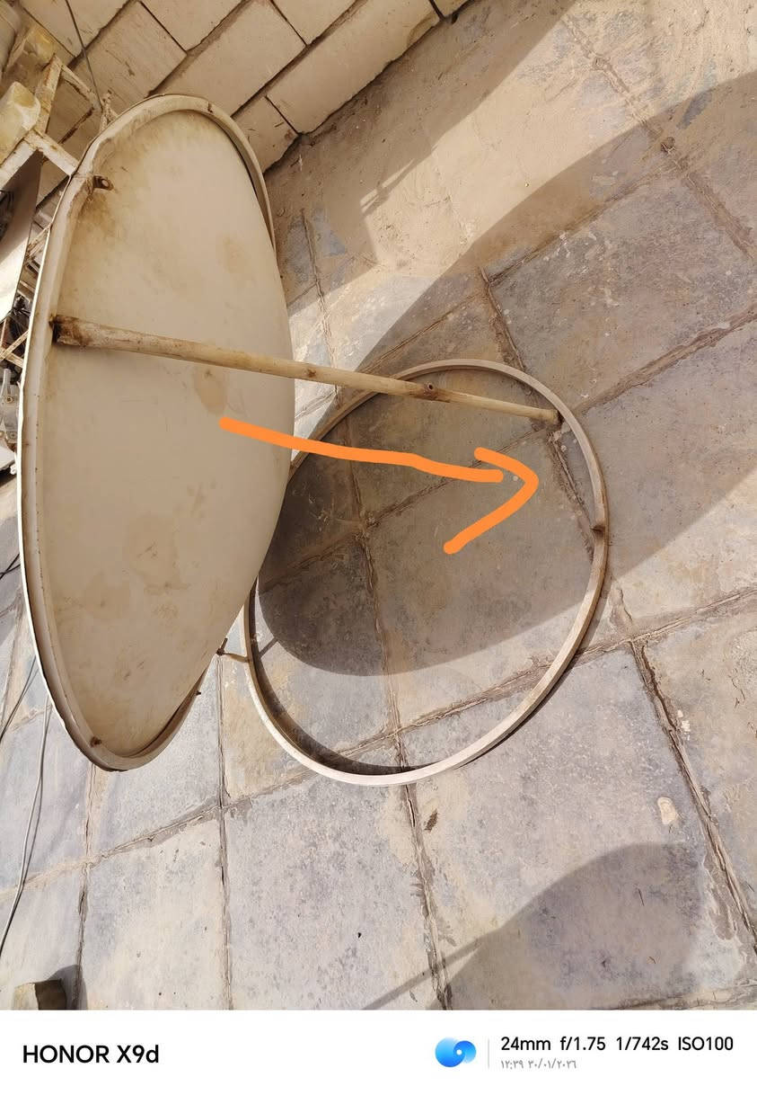 سلام عليكم هذا الصحن حجم 120 سم  نضيف، بس شغله الأولى، المسطره الي خلف صحن مشلوعه،تكدر تخلي مكانه مسطره حجم 80 سم، هم ترهم،  وشغله ثانيه  هاي الي جوء صحن طاكه  يرادله لحيم //  ناصريه /  حي الرافدين
رقم الهاتف  ***********   السعر 30  ألف
