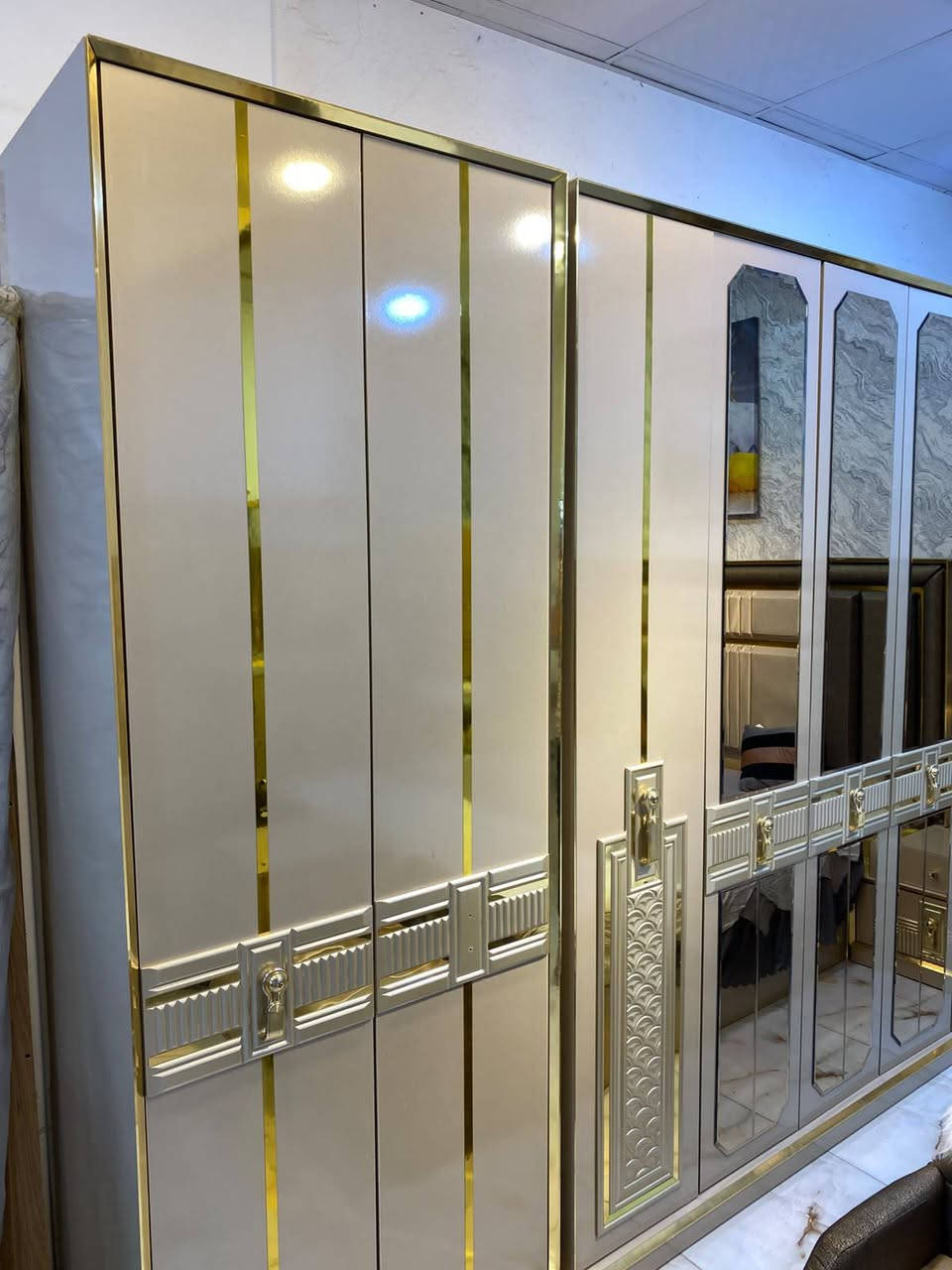 غرفة تركي مكون من 10 قطع وبسعر مناسب
لاستفسار ***********
