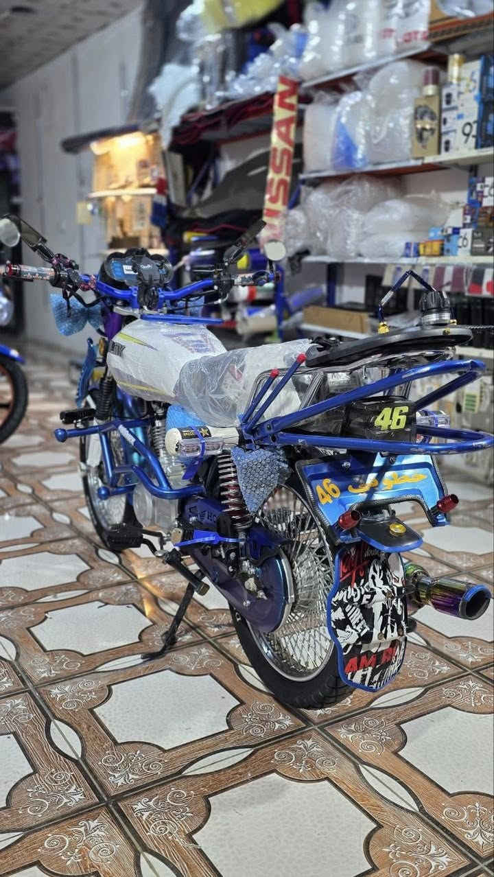 السلام عليكم اخوان تايكر ٢٥ للبيع شباب دراجه نضافه خير من الله مثل ما موضح بل صور ما اطلع بيه تاركه بل محل مضمومه   سعره مليون و٧٥ وبيه مجال ***********
