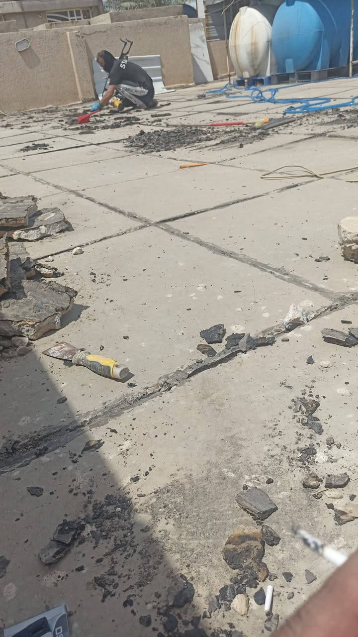 كادر كامل +بناء +ماستك +صبغ بيوت +لبخ +تأسيس مجاري +كهربائيات +طبك كاشي شتايكر +تفليش +شغل فرمستون  +  نجاره   كرسته وعمل ***********
