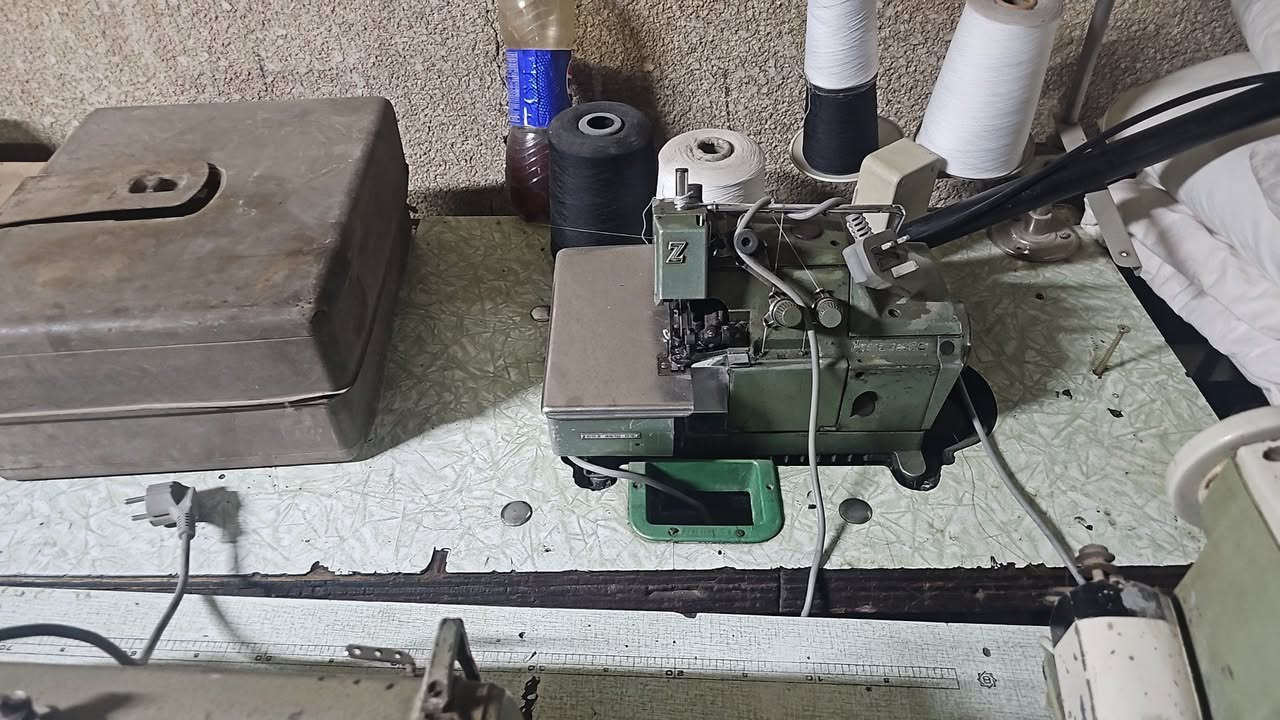 ٣ وفر صناعي ٢ مكاين صناعي و٣ منزلي بيعه وحده مابيع قطع كلهن ب مليون و١٠٠ 
***********
