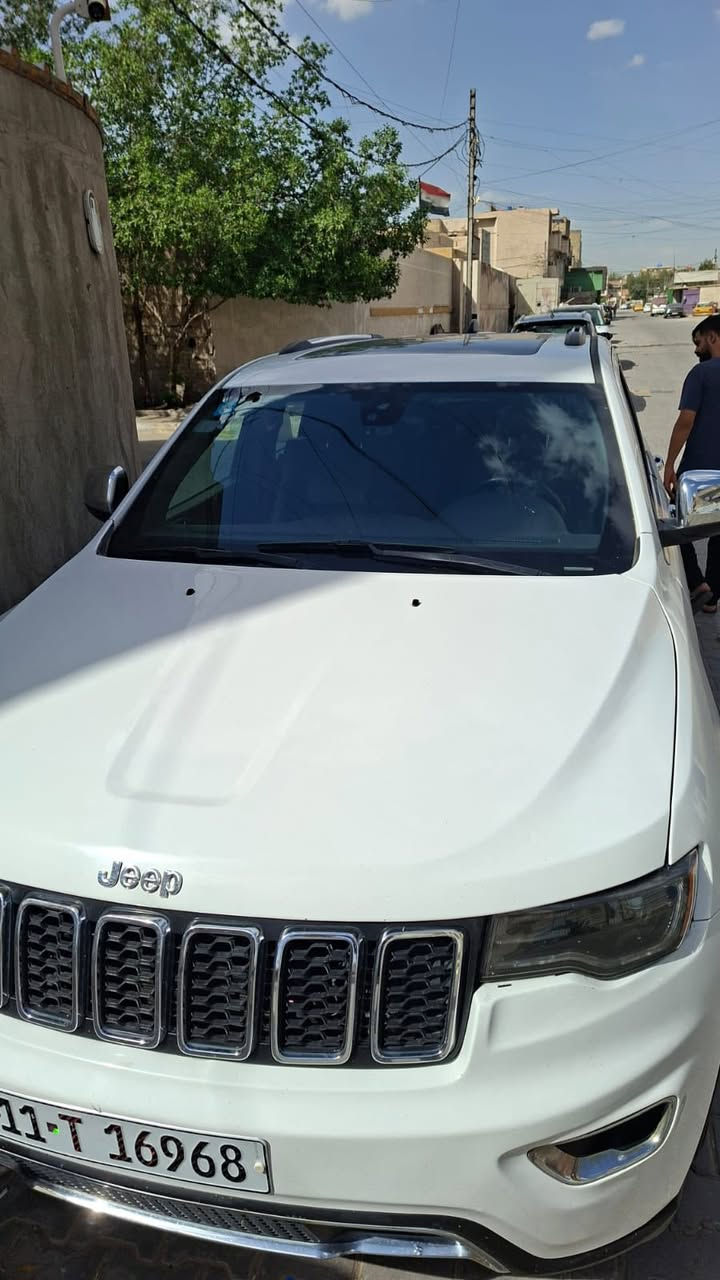 البيع جيب موديل 18 سونار ويه صور فول واحد عل واحد بدون ضرر فقط صبغ الجماليه كير محرك صدر تخم تاير تبريد كله جديد رقم بغداد دولي سنويه جديده ثاني يوم تحول سعره 162 بيه مجال ***********
