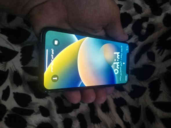 السلام عليكم جهاز ايفون Xذاكره 64 البطاريه مبدل 100 اصليه جهاز نضيف وفيس ايدي. واگف للبيع ويرهم مراوس  سعر 170وبي مجال مكاني كركوك حي النداء اتصال علا الرقم ***********
