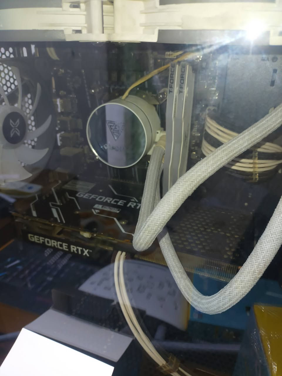 تجميعه مراوس ب أيفون
المواصفات  مذكوره بالصوره 

واتساب ***********
