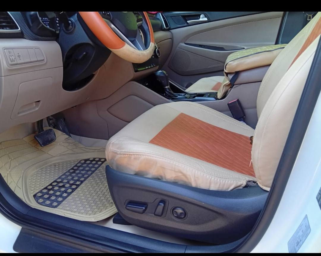 يالله سياره توكسان خليجي 
شركة ( الكاصد ) كوري
موديل ٢٠٢٠
ماشيه 93 
مواصفاته /
بصمة تشغيل
بصمة ابواب
٣ انضمة قيادة
 كرسي سائق كهرباء
شاشه أبل كار بلي البلادية مال كاصد
الداخل كشنات مخمل ومدوشمه 
شاحن واير ليس
٢ لدات امامية 
ثلاجه بلجكمجه
محرك ٢٠٠٠ دوش
اي بي اس
فول تحكم ستيرن
حاجب نهاري
كشافات زينون
الدشبول والغرفه الداخلية كله فايبر كاربوني
حساس امامي
حساس خلفي
كاميرا خلفية دوارة
مري شفط ويا القفل
سايد بريك بلرجل 
نضام ترحيب
ويل ١٨
تخم تاير جديد ياباني
مخرج Aux 
مخرج usb
لد امامي 
لد خلفي
مثبت سرعة
اشاير بلمري
يدات نيكل 
قطعتين تبريد
للاستفسار الاتصال 
***********
