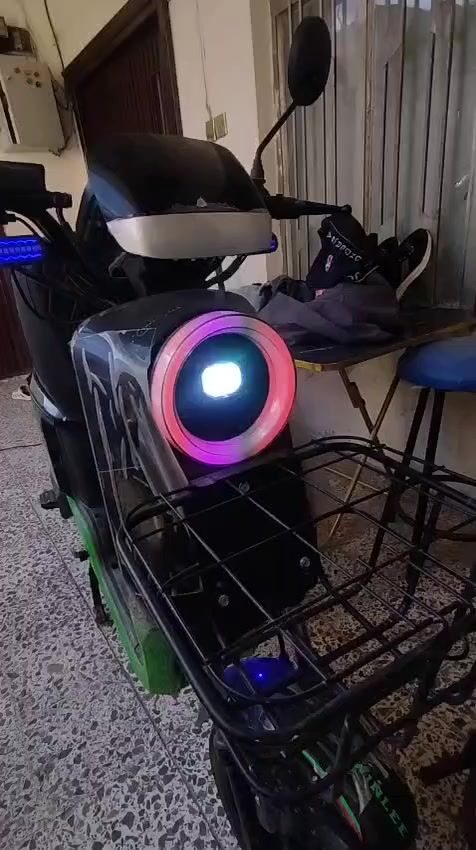 دراجة ار9للبيع موديل2026اخر إصدار
5بطاريات دبلل

ملفها2000واط حقيقي

4نمر سرع الاقصى109

شاشة حذيثة وكبيرة تحدد الأعطال

لايت عالي ناصي ودبل اشاير 

بلوتوث ونشرات الوان

بيها سويجين وكارتين وبصمة تشغيل عن بعد 

الدراجة كلش كلش نضيفة استعمال شهر ماماشية السعر$475
بيها مجال العنوان بغداد الجديدة تواصل خاص أو رقم 
***********
