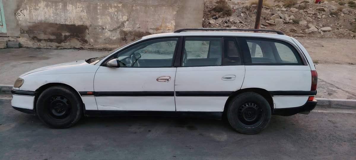 سيارة اوميگا بزون موديل1995 رقم نينوى شرط التحويل كابون بانزين مسجل مكيناة كبس يداية بوخار گير تايراة اكسن شرط والگشر گدام العين
السعر : 35$
هاتف :***********
:*********** موصل, نينوى
