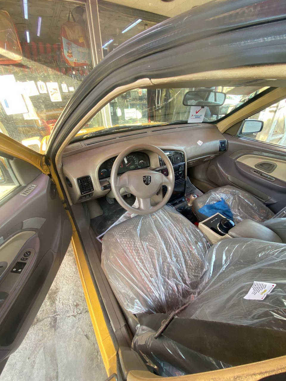 بيجو لميس موديل 16 مكينه كير تبريد خير من لله لسياره أحله من لصور مكفوله من لظربه ولصبغ عده جاملغ خلفي صبغ تغم تاير جديد صدر أمامي خلفي جديد مكاني لبياع شرطه الرابعه مبالي *********** سعر 45 ورقه لحب يشتري يتصل ماجوب خاص
