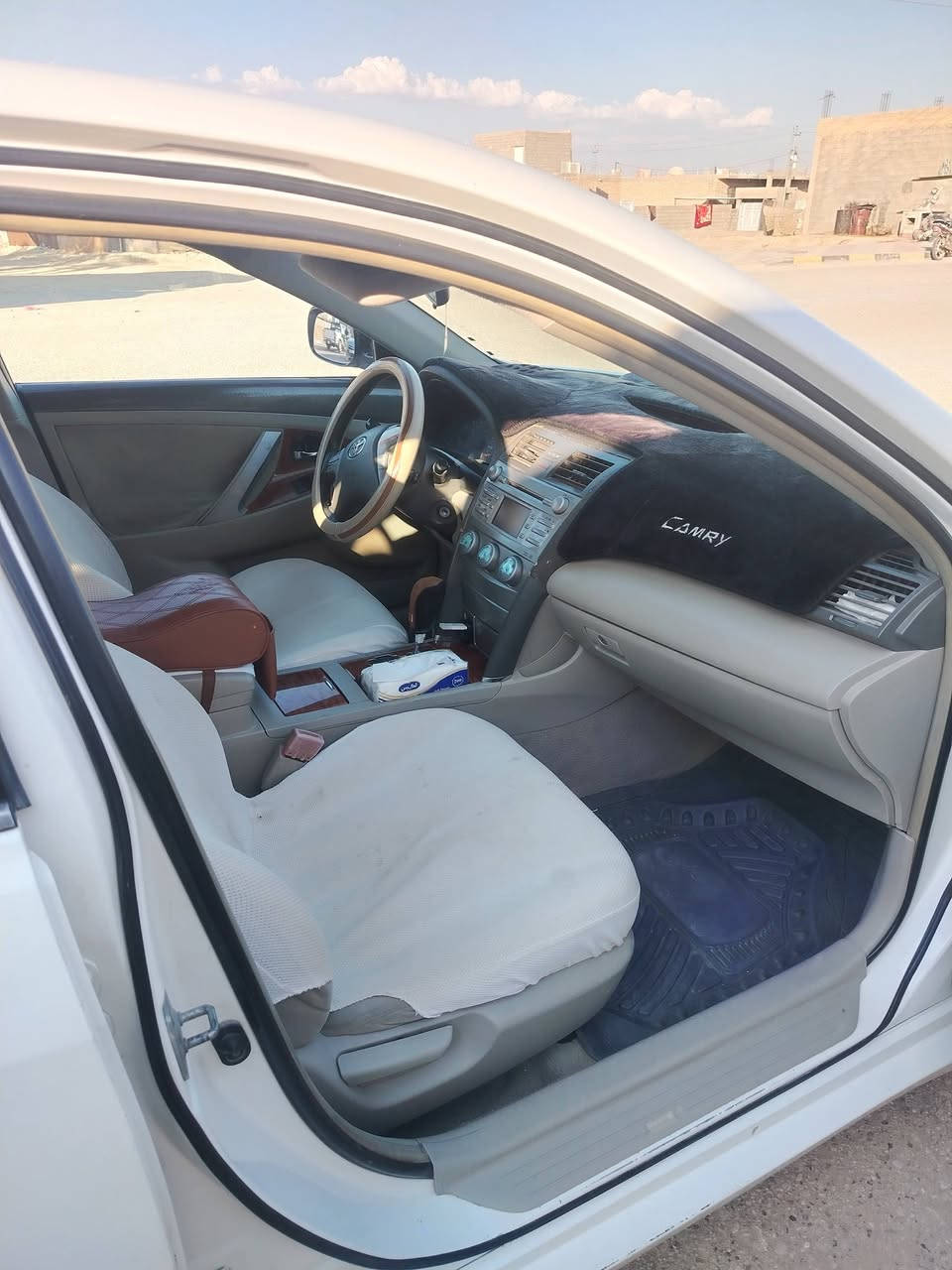 للبيع تويوتا كامري موديل 2008 خليجي
رقم بغداد لوحه الجديده بسمي تحويل مباشر
ماشيه 289 الف
السعر 108 $ وبيها مجال
باقي التفاصيل اتصل
مكانها حديثه الانبار
***********
