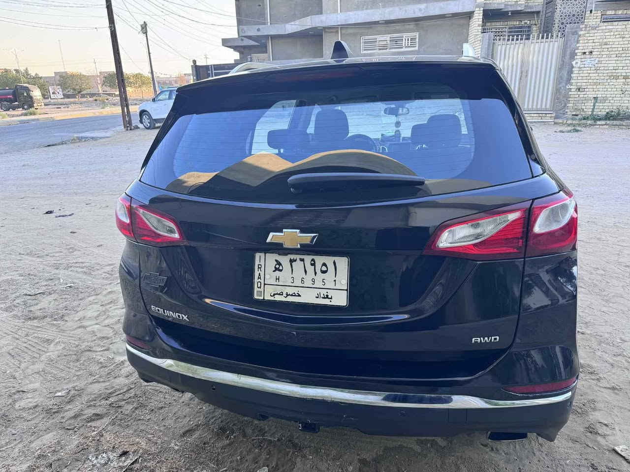 شوفرليت اكونكس 2018
وارد امريكي  اللون اسود 
رقمها بغداد مشروع وطني تحويل مباشر 
محرك ٢٠٠٠ توربو 
ماشية 61000 m فقط 
ضربتها من الخلف بالجنطة ومصلحة مع ضرر بالبنيد والدعامية ( مبدل )
محرك وراديتر وكير ودواخل كله مكفولة 
فقط اير باك باب السائق 
وهنا بالعراق بيها صبغ اسفل الباب الخلفي و الجاملغ السائق بسبب طخات بسيطة
السيارة ماطالعه طرق خارجية و دهن و بنزين احسن نوعية وتبريدها ممتاز  
مواصفاتها LT AWD 
بيها بصمة تشغيل و ابواب وحساسات و سايد بريك بصمة و تشغيل عن بعد توقف ذاتي تحديد مسار وكاميرا و كل هاي المواصفات المعروفة
السيارة مرتبة ومحركها ٢٠٠٠ وسياقتها كلش حلوة 

السعر 135 
وبي مجال بسيط 
مكانها كربلاء
للاتصال او واتساب 
***********
