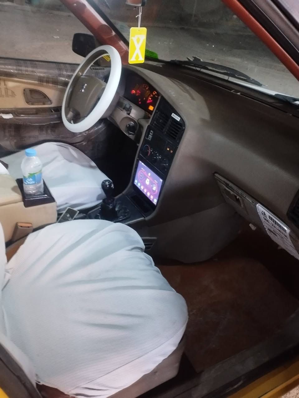سلام عليكم  بيجو لميس موديل 16كفاله عمه من عده وحده من الدوس وشبر بل دايرالخلفي مكينه وكير وكهربايات وتبريد كفاله مصفره هيه وغرامات السياره بسمي شوكت متريد تحويل اني حاضر السعر المطلوب 38وبيهه مجال حك الجيه  بكان السياره بغداد ناحيت الوحده قرب مجمع بسمايه السكني واي ستفسار هاذه رقمي ***********
