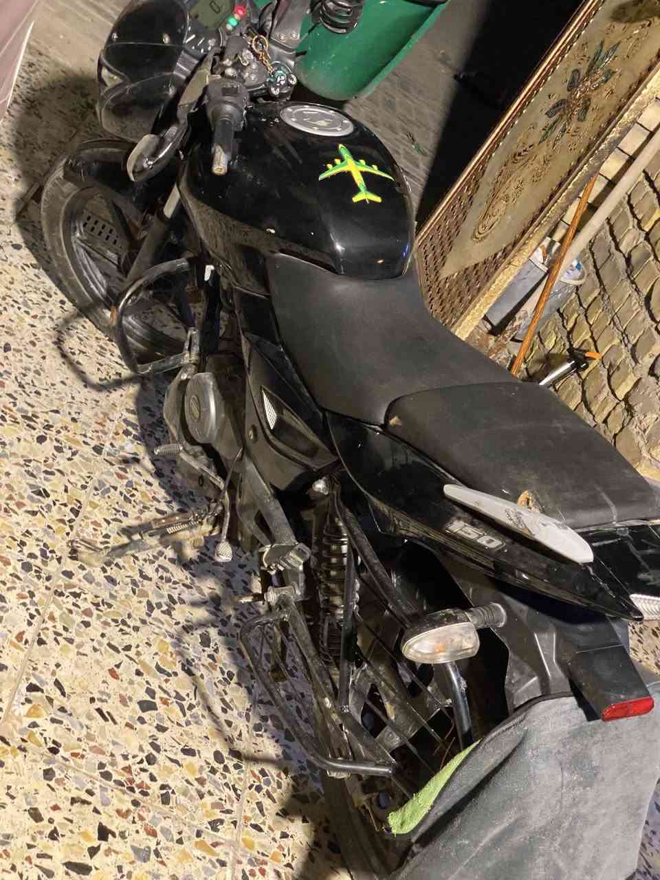 سلام عليكم بولسر ٢٠٢٠دراجه حلوهه نقصهه مازده ودكمه سلف دراجه جاهزه خير من الله لستفسار ***********السعرمليون٦٠٠وبيه مجال العنوان بغداد العبيدي تحويل شوكت مايعجبك
