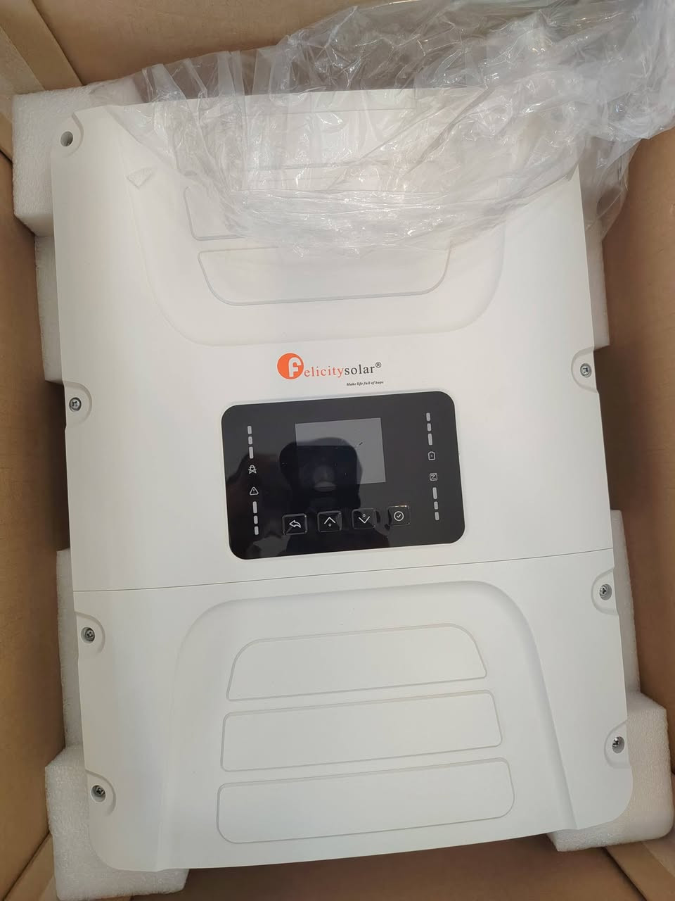 فليستي6kw  off grid ip65
تلتحق بركب  deye off grid & srne off grid


**إذا كنت صاحب هذا الإعلان وتريد حذفه لأي سبب، رجاءا أرسل رسالة إلى الدعم الفني**