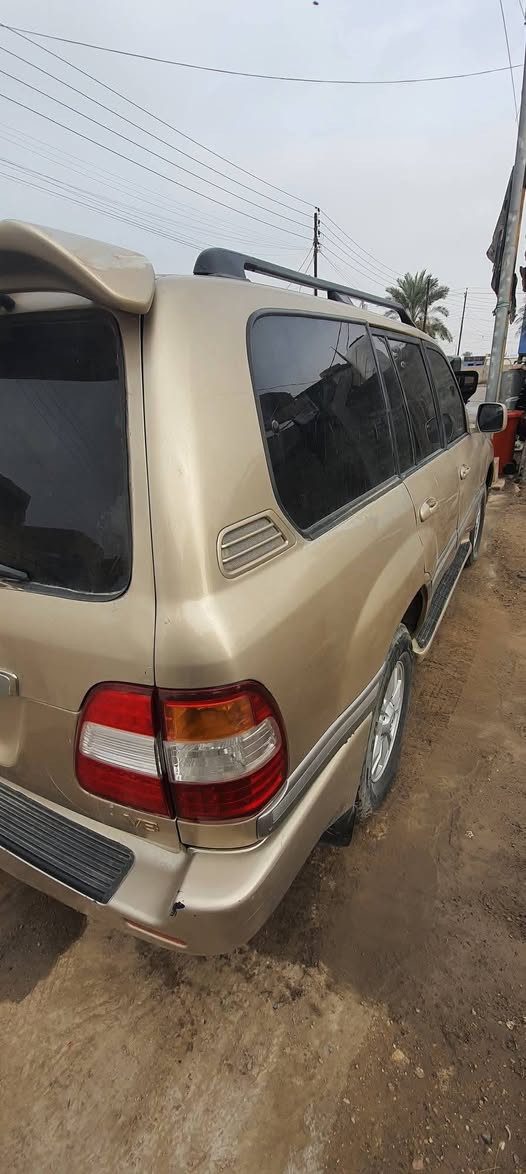 السلام عليكم 
بسبب الوعود الكاذبة 
لاندكروزر ٢٠٠٥ مصفحه رقم اربيل مكتوب ب السنويه مصفحه  محرك ٨ سلندر للبيع فول مواصفات لكزز 
للمعرفة السعر خاص او اتصال ع الرقم 
*********** بيه واتساب
