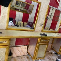 ميز حلاقة • جام خانه
