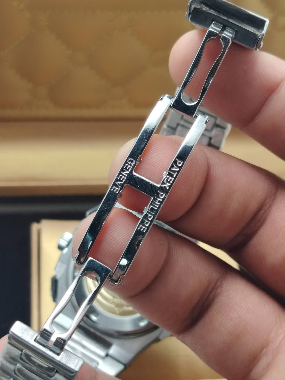 باتيك فليب احدث اصدار
سوبر ماستر
اوتوماتيك
ماكنه ياباني
مزاد يبدي من 10$
يرجى ارسال الرقم والعنوان بعد السوم
امر البيع جدا مناسب


**إذا كنت صاحب هذا الإعلان وتريد حذفه لأي سبب، رجاءا أرسل رسالة إلى الدعم الفني**